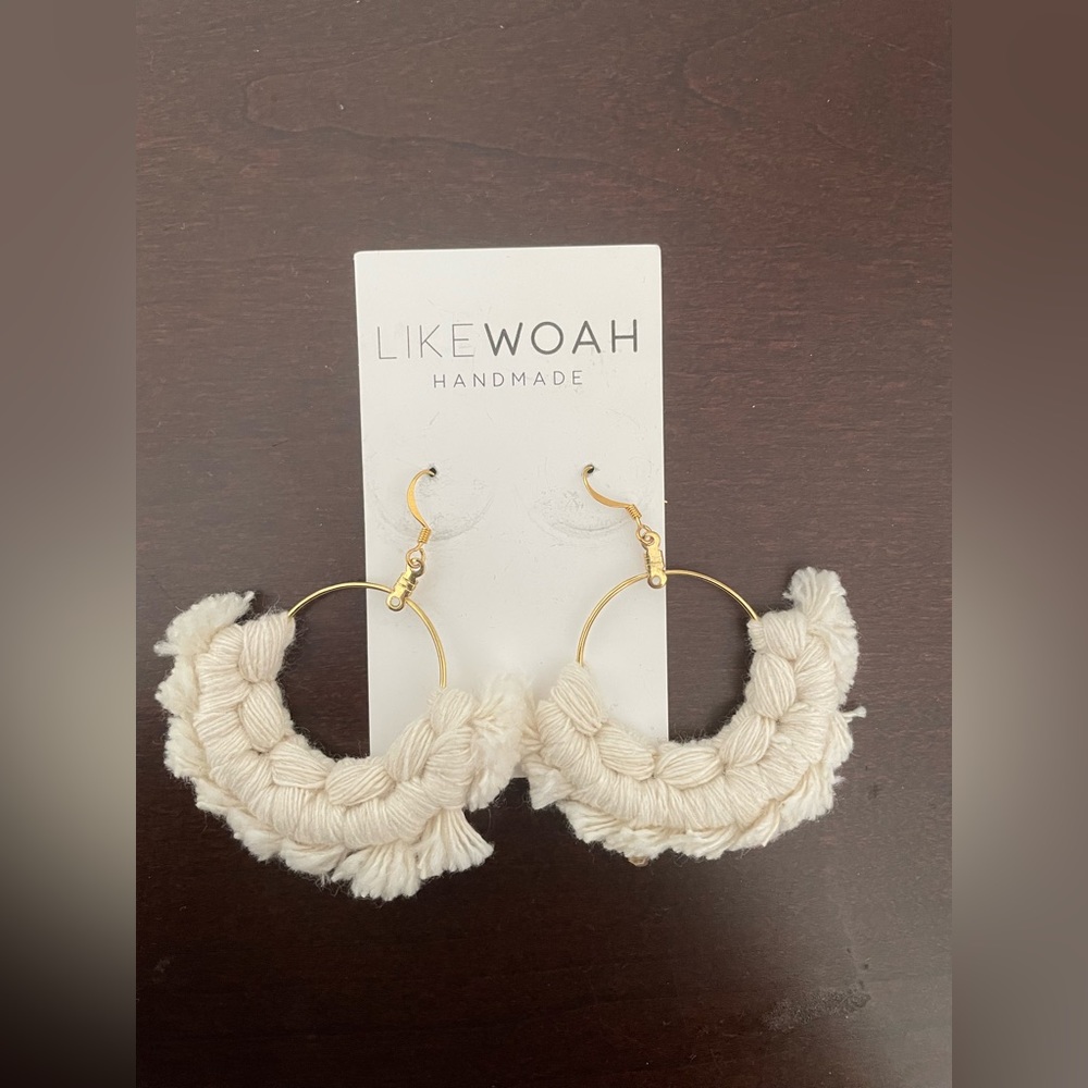 Like WOAH - earrings - brand new!
